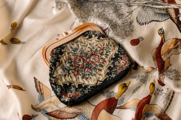 Pochette simple en tissu : élégance et praticité au quotidien